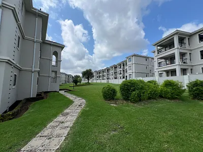 2 Bedroom Apartment For Sale in Midrand - 9y81.webp