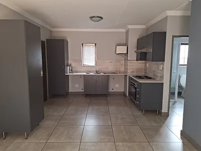 1 Bedroom Apartment For Sale in Midrand - PXKK.webp