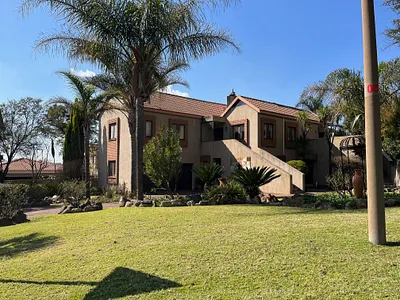 3 Bedroom House For Sale in Witbank - ndQM.webp