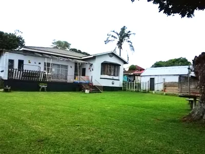 4 Bedroom House For Sale in Durban North - 1uQF.webp