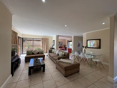 3 Bedroom Townhouse To Rent in Port Elizabeth - pYdl.webp