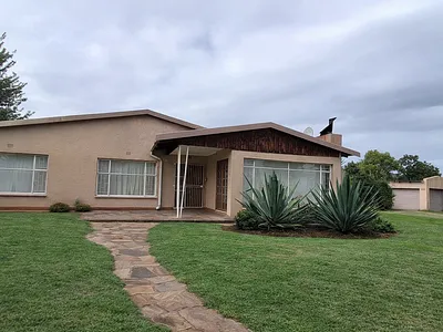 4 Bedroom House To Rent in Heidelberg - img
