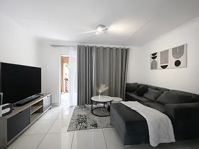 2 Bedroom Apartment For Sale in Rustenburg - 7qlh.webp