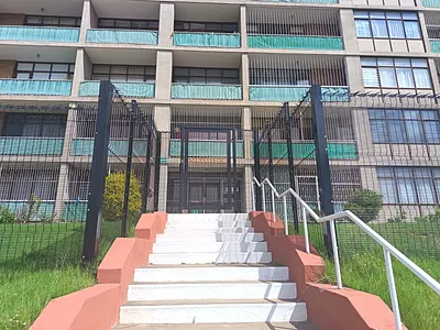 1 Bedroom Apartment For Sale in Uitenhage - HZ6x.webp