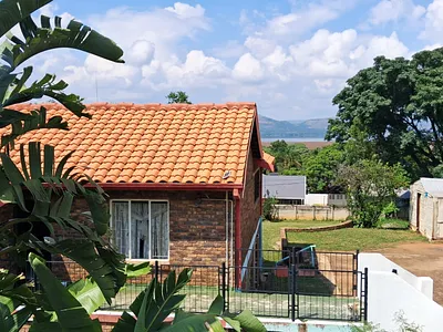 3 Bedroom House For Sale in Hartbeespoort - 4GGU.webp