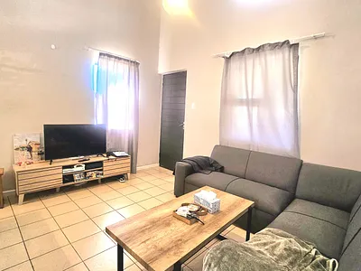 2 Bedroom House For Sale in Port Elizabeth - sIfp.webp