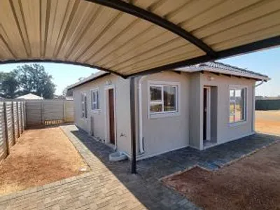 3 Bedroom House For Sale in Brakpan - Z6Xe.webp