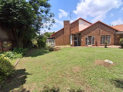 5 Bedroom House For Sale in Springs - qDTx.webp
