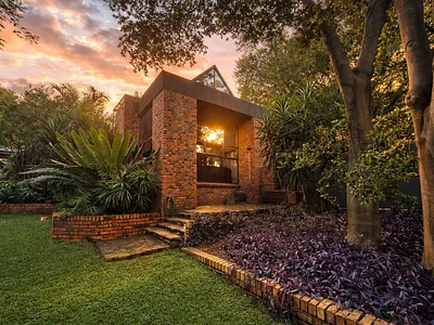 4 Bedroom House For Sale in Rustenburg - y5C7.webp