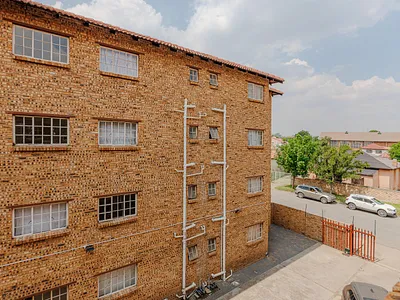 1 Bedroom Apartment For Sale in Randfontein - Pcxu.webp