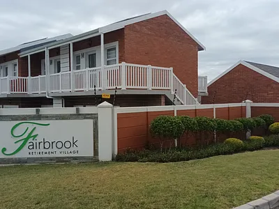 2 Bedroom Townhouse To Rent in Port Elizabeth - ghVg.webp