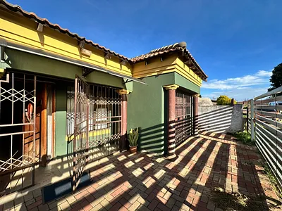 3 Bedroom House For Sale in Witbank - wblD.webp