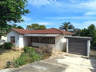 3 Bedroom House For Sale in Uitenhage - srOS.webp