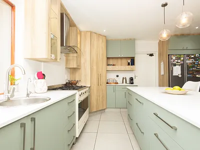 5 Bedroom House To Rent in Durbanville - fjrO.webp