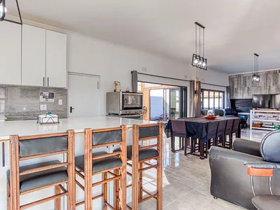 3 Bedroom Townhouse For Sale in Gordons Bay - MXaY.webp