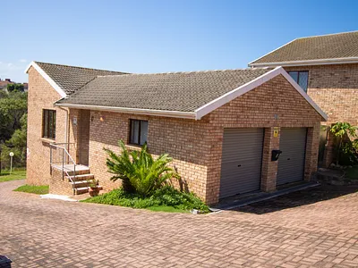 4 Bedroom Townhouse For Sale in Jeffreys Bay - wMat.webp