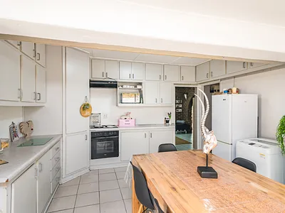 6 Bedroom House For Sale in Krugersdorp - a1KO.webp
