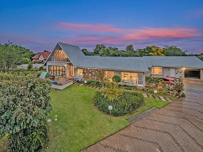 4 Bedroom House For Sale in Krugersdorp - Do6g.webp