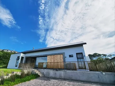 2 Bedroom House For Sale in Stilbaai West, Stilbaai - QyVu.webp