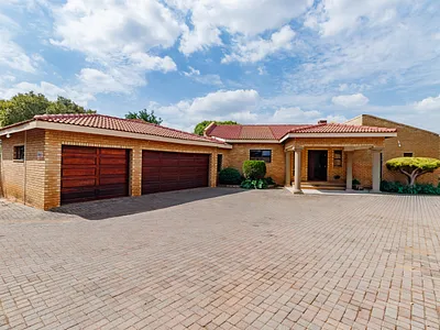 4 Bedroom House For Sale in Midrand - vgVW.webp