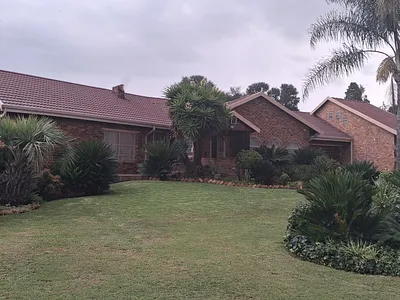 3 Bedroom House For Sale in Nigel - img