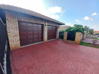 3 Bedroom House For Sale in Rustenburg - PIgj.webp