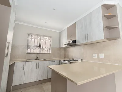 2 Bedroom House For Sale in Secunda - NKXc.webp