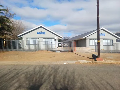 2 Bedroom Apartment To Rent in Queenstown - img