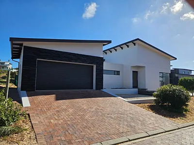 3 Bedroom House For Sale in Stilbaai East, Stilbaai - img