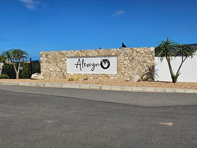 2 Bedroom Apartment To Rent in Stilbaai West, Stilbaai - UmS6.webp