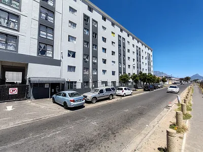 0.5 Bedroom Apartment For Sale in Cape Town - 1ExT.webp