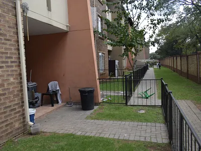 2 Bedroom Townhouse For Sale in Boksburg - EFT6.webp