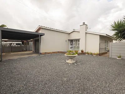 3 Bedroom House For Sale in Bellville - ZQV1.webp