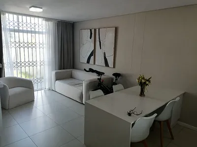 2 Bedroom Apartment To Rent in Somerset West - huBP.webp
