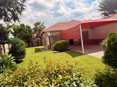 3 Bedroom House For Sale in Rustenburg - UQhf.webp