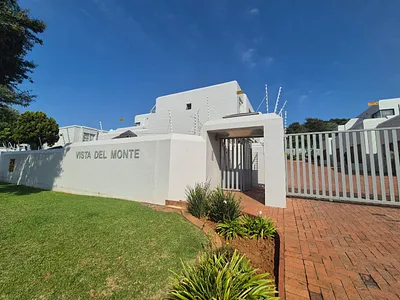 3 Bedroom Townhouse For Sale in Johannesburg - qsxs.webp