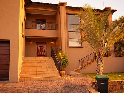 4 Bedroom House To Rent in Rustenburg - img