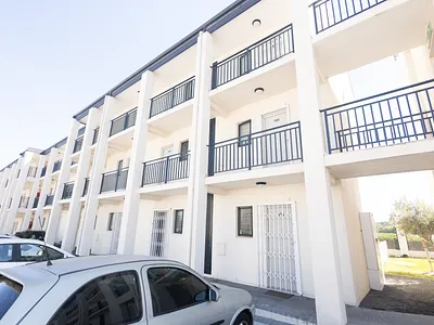 1 Bedroom Apartment For Sale in Kuils River - 7z0J.webp