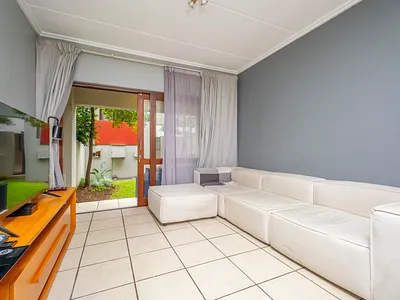 1 Bedroom Apartment For Sale in Sandton - img