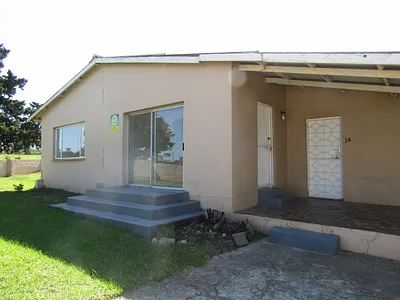 3 Bedroom House For Sale in Humansdorp - JUHO.webp