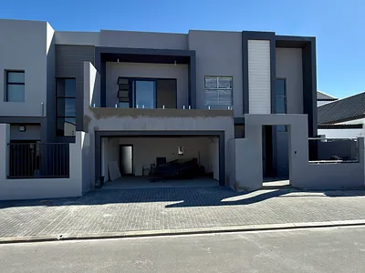 4 Bedroom House For Sale in Blouberg - ELTp.webp