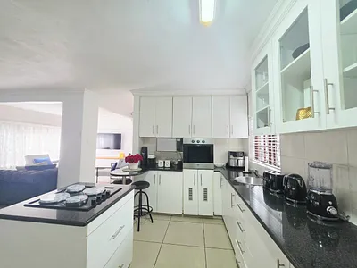 3 Bedroom Apartment For Sale in Empangeni - V55M.webp