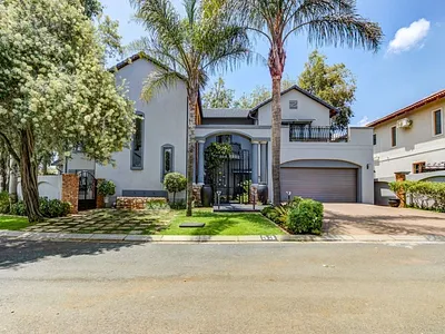 4 Bedroom House For Sale in Boksburg - kz8H.webp