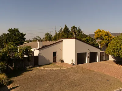 4 Bedroom House For Sale in Kuils River - img