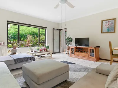 1 Bedroom Townhouse For Sale in Scottburgh - sJqK.webp