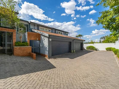 3 Bedroom Townhouse For Sale in Sandton - img