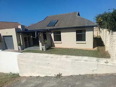 3 Bedroom House For Sale in East London - Gi2Z.webp