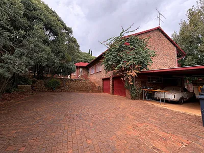 4 Bedroom House For Sale in Johannesburg - img
