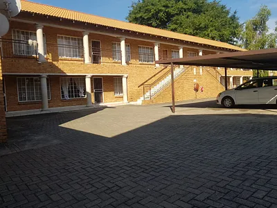 2 Bedroom Apartment For Sale in Rustenburg - 2UsQ.webp