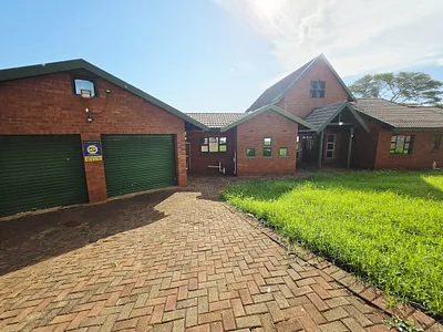 3 Bedroom House To Rent in Empangeni - Fh9Q.webp